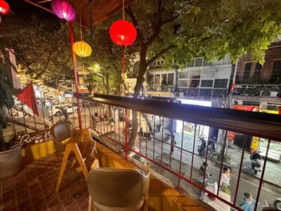 Central entire house in Hanoi beer street – Fotos 15